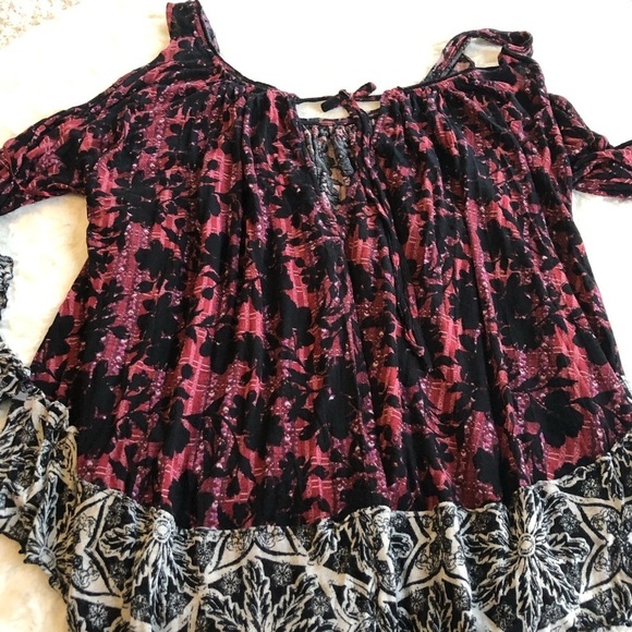 𝅺Free people cold shoulder shirt sz small - Picture 7 of 7
